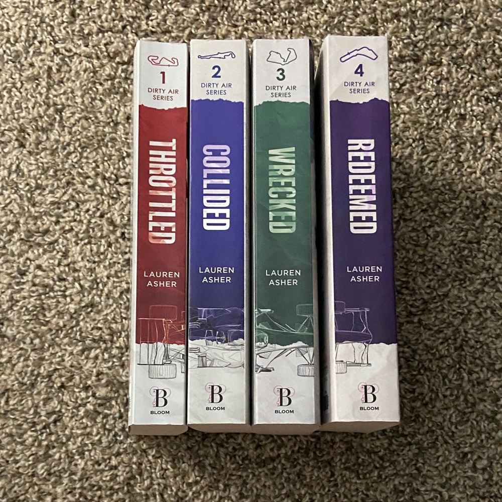 Book Set - Multicolor Covers - Picture 2 of 10